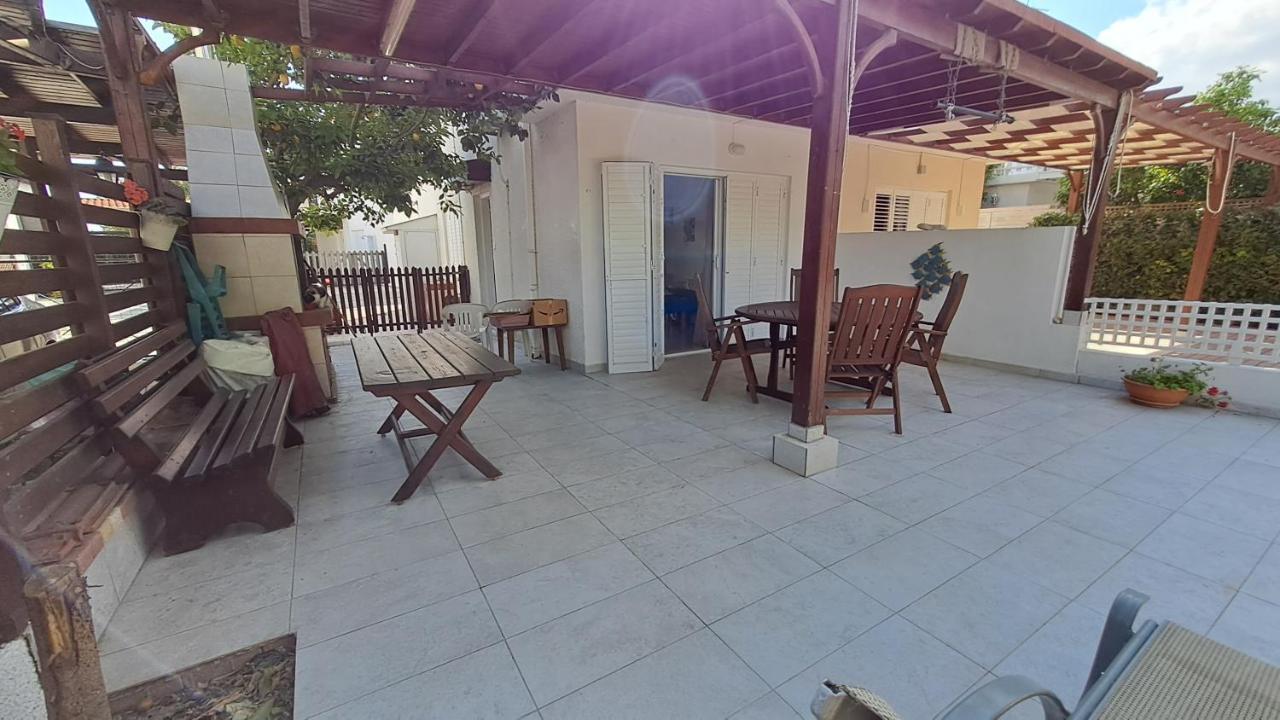 Relaxing Seaside Manors Apartment Larnaca Luaran gambar