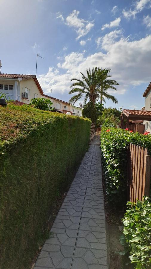 Relaxing Seaside Manors Apartment Larnaca Luaran gambar