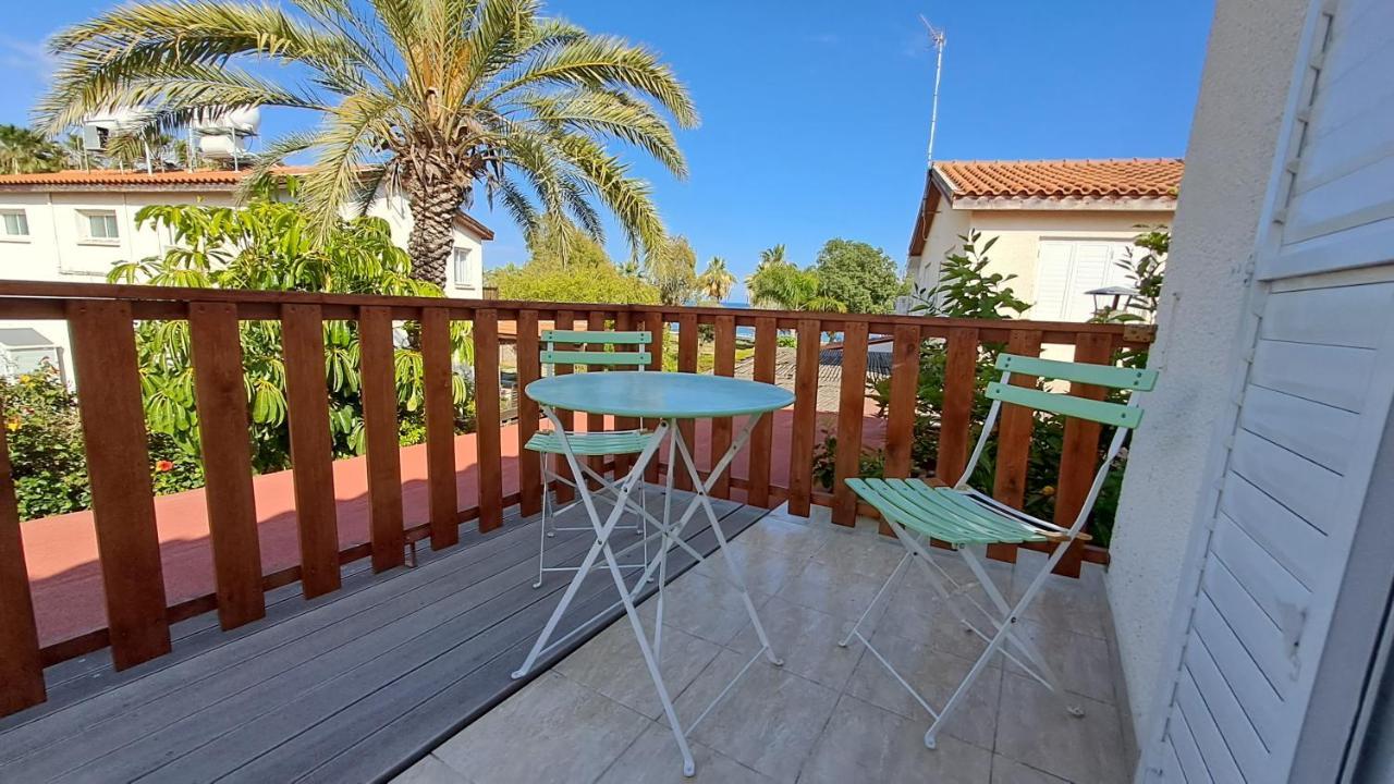 Relaxing Seaside Manors Apartment Larnaca Luaran gambar