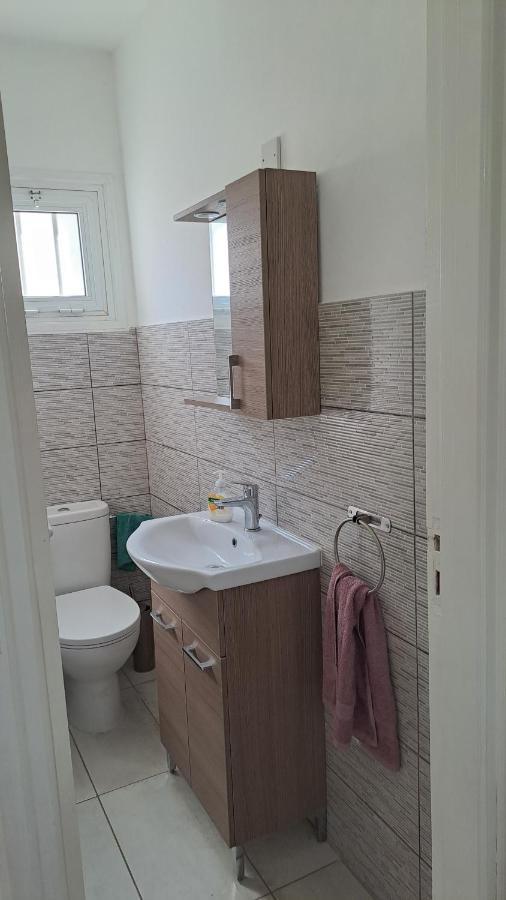 Relaxing Seaside Manors Apartment Larnaca Luaran gambar